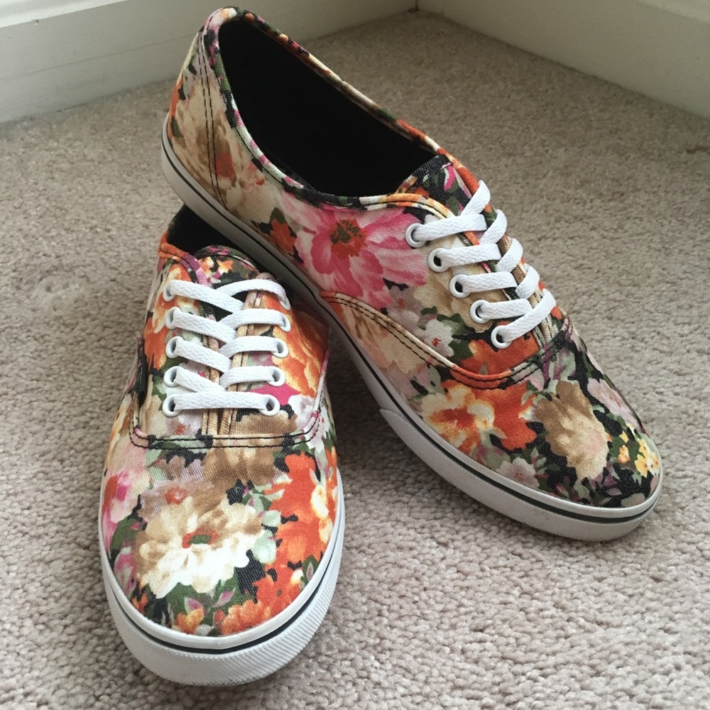 Floral Authentic Lo Pro Vans